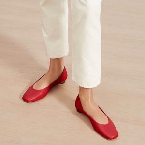 EVERLANE the 90’s red flat shoes 364